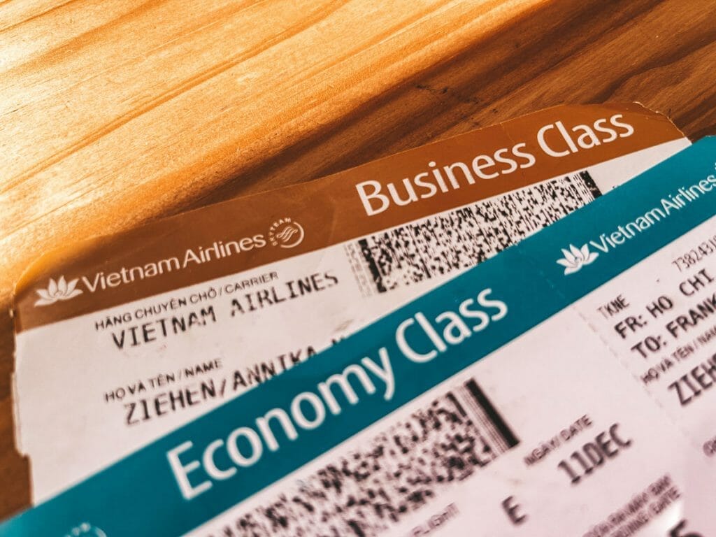 Boarding pass for Vietnam Airlines Business Class and economy